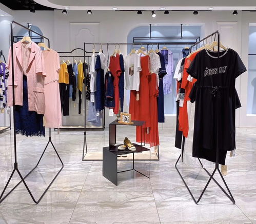 哥邦女裝品牌服裝尾貨批發貨源現身廣州，播田成零售新熱點